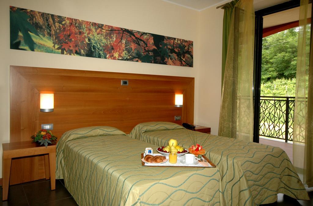 Hotel Langhe & Monferrato Costigliole d'Asti Extérieur photo