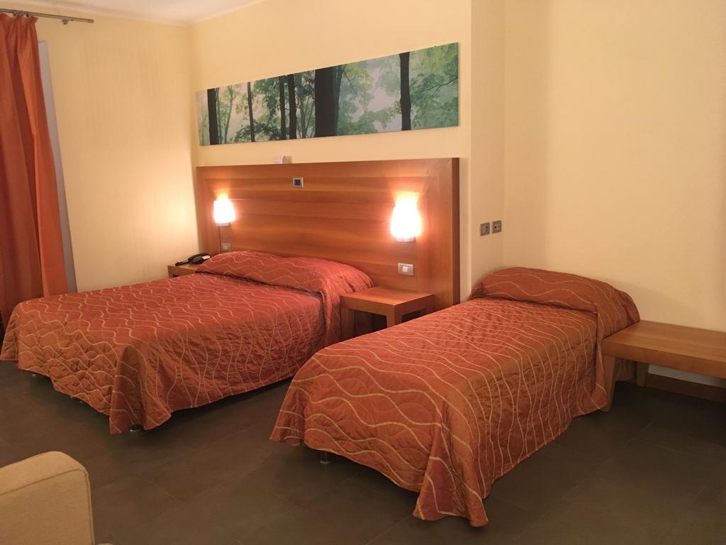 Hotel Langhe & Monferrato Costigliole d'Asti Extérieur photo