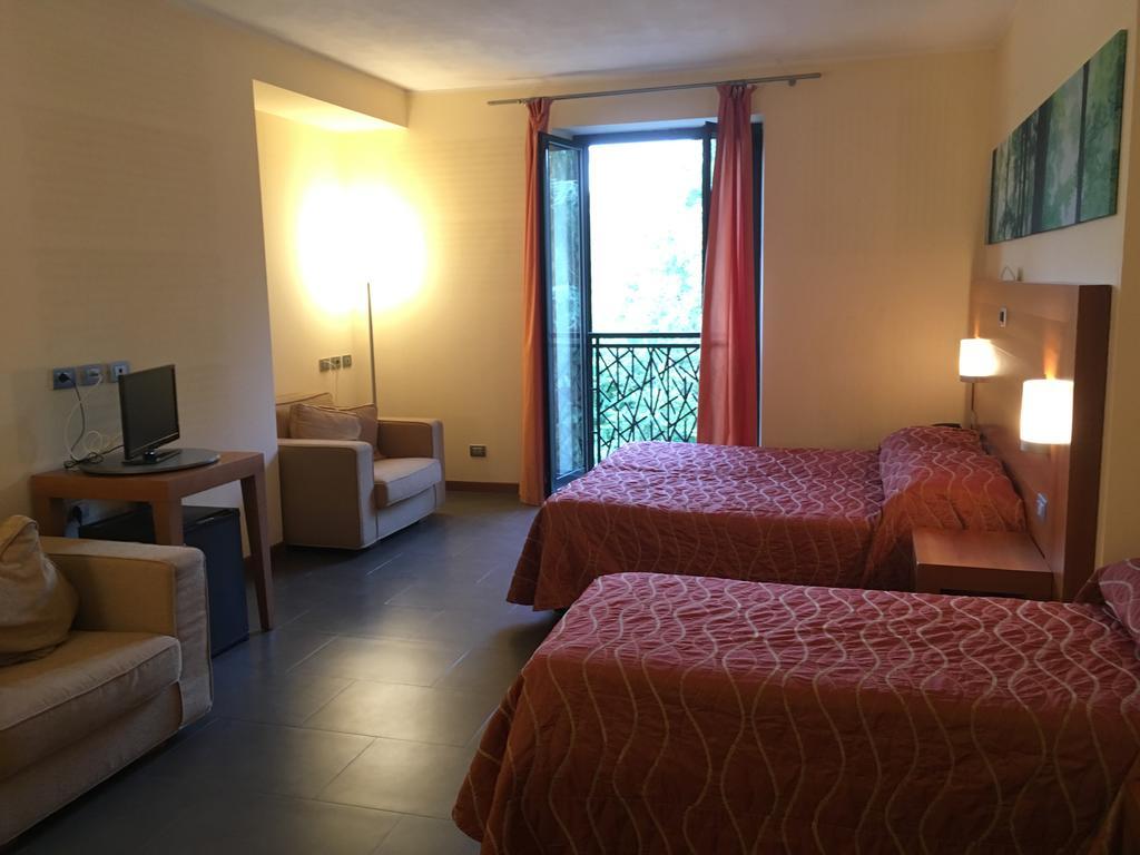 Hotel Langhe & Monferrato Costigliole d'Asti Extérieur photo