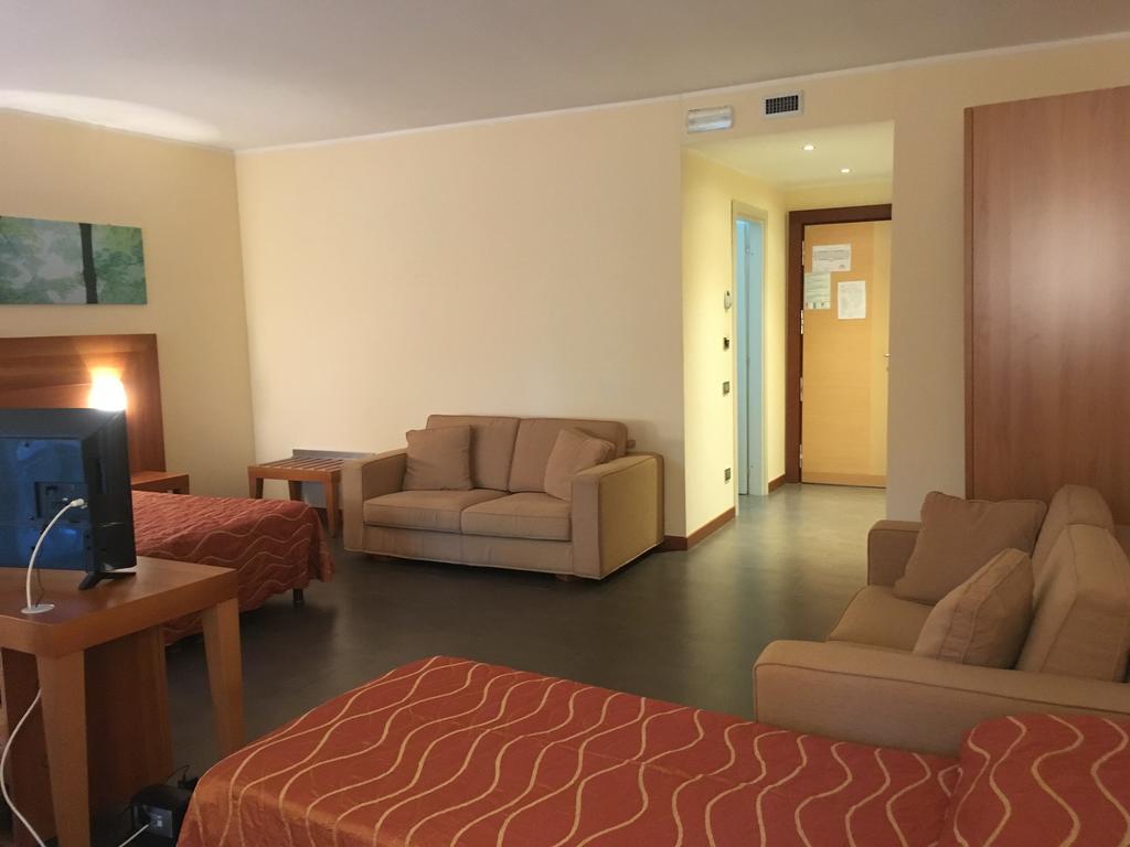 Hotel Langhe & Monferrato Costigliole d'Asti Extérieur photo
